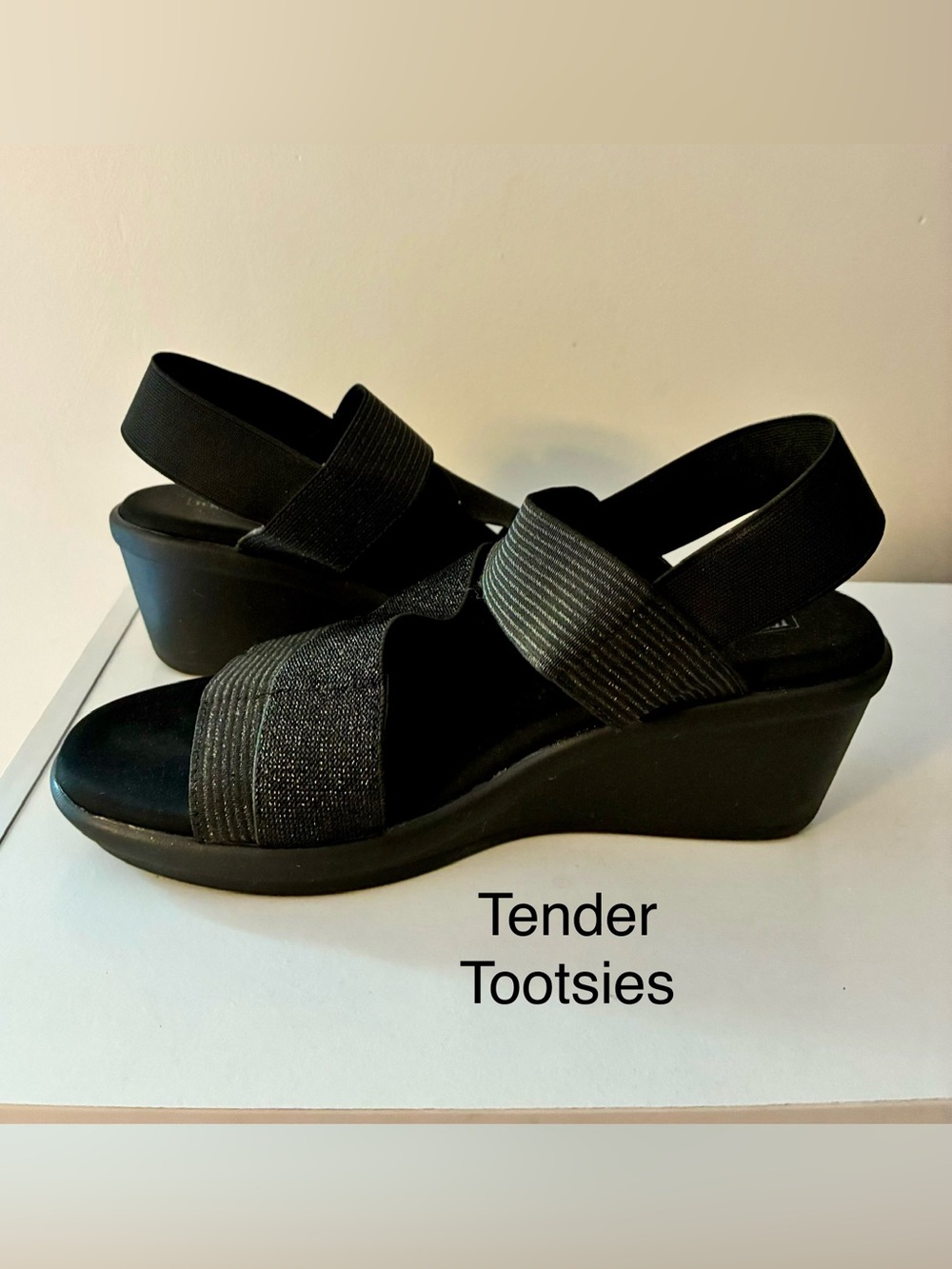 NWB Tender Tootsies Women's Black Elastic Strap Wedge Sandals